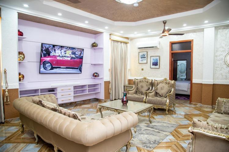 Macoba Luxury Apartments Kumasi Buitenkant foto